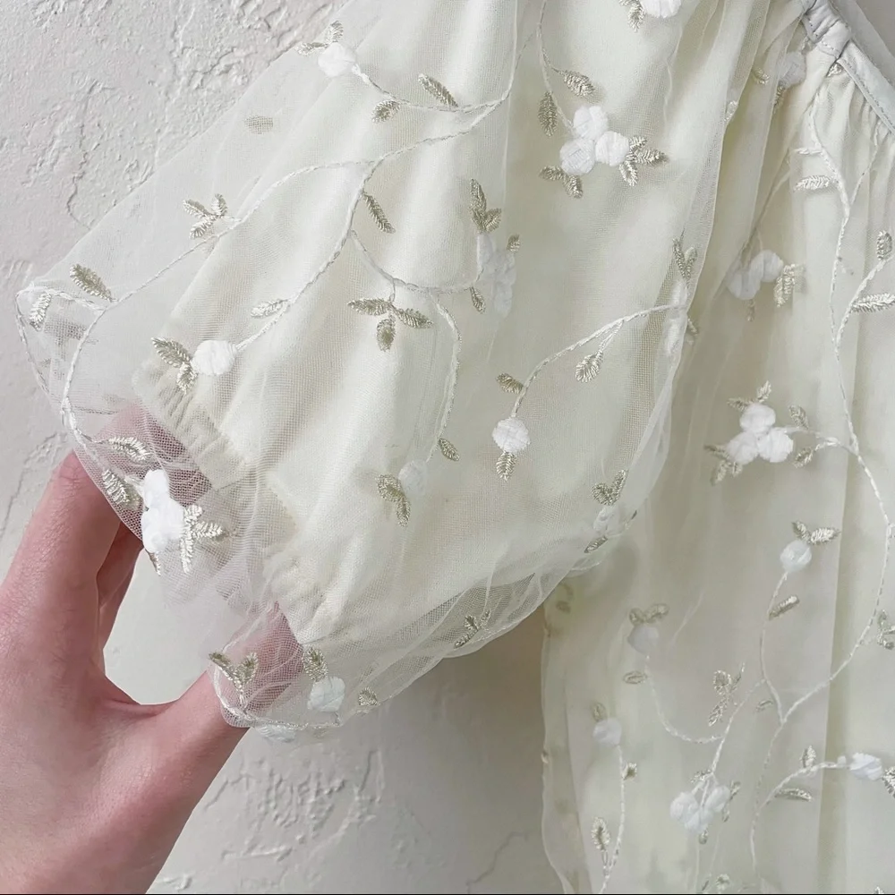Floral Cream/White Tulle Lace Embroidered Peplum Floaty Puff-Sleeves Top